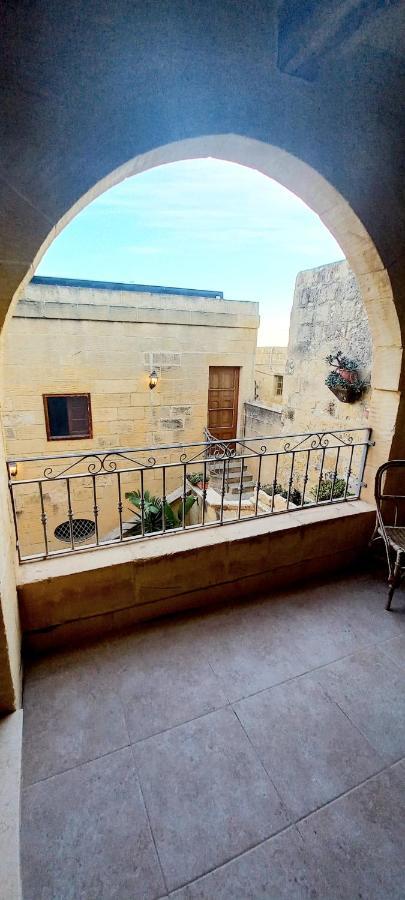 Ta Majsi Farmhouse With Indoor Heated Pool San Lawrenz Esterno foto