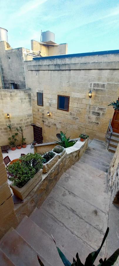 Ta Majsi Farmhouse With Indoor Heated Pool San Lawrenz Esterno foto